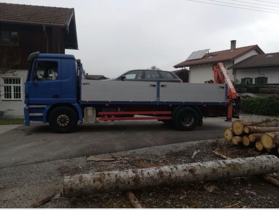 Камион с кран/ Транспортни услуги