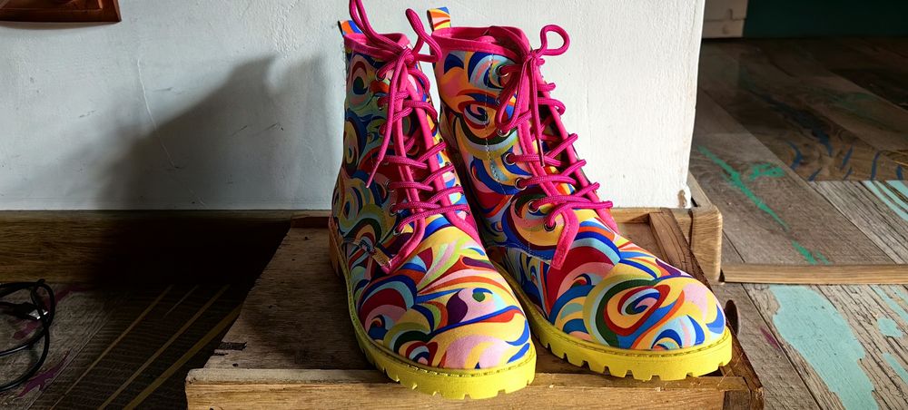 Дамски пролетни кубинки