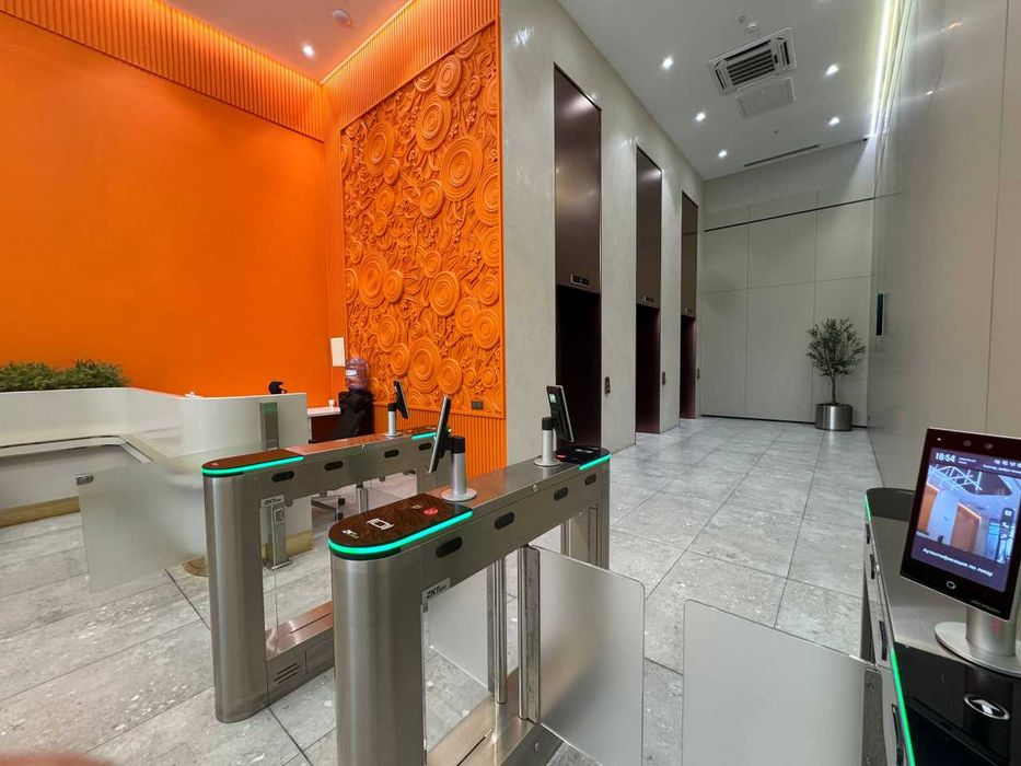 Срочно СДАЕТСЯ Премиум ОФИС /  от 600 м2 - до 1400 м2/ Срочно