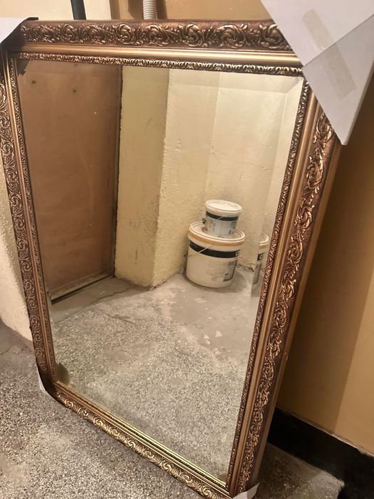 Огледало с барокова рамка
