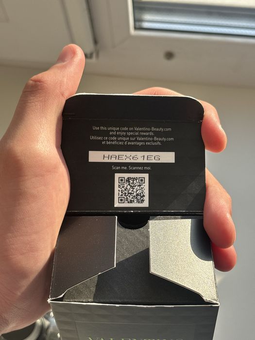 Парфюм Valentino