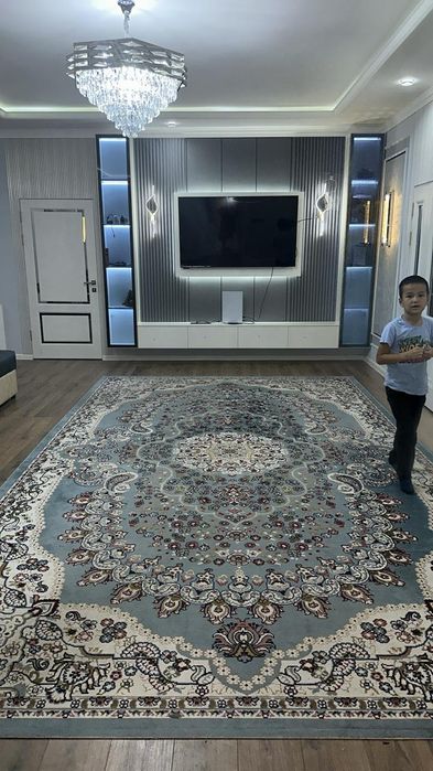 Жібек кілем сатылады