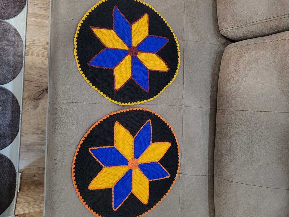 Столовки, ръчно плетиво