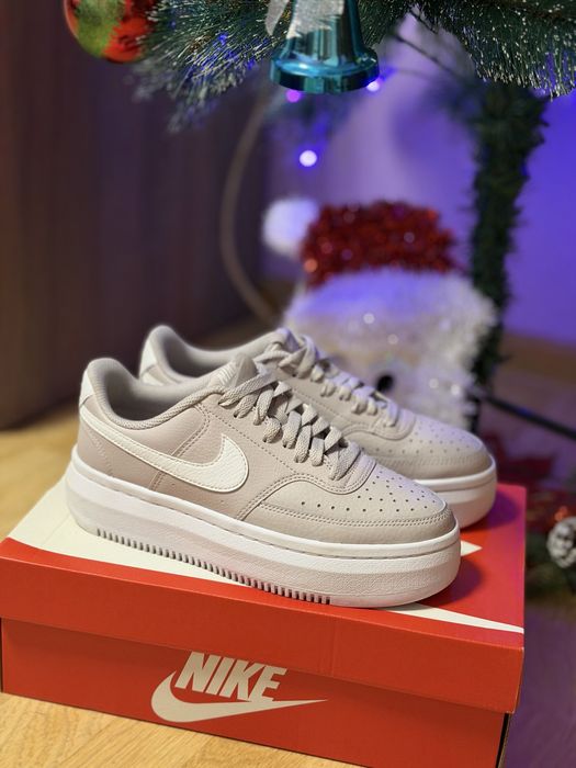 Маратонки Nike 38.5