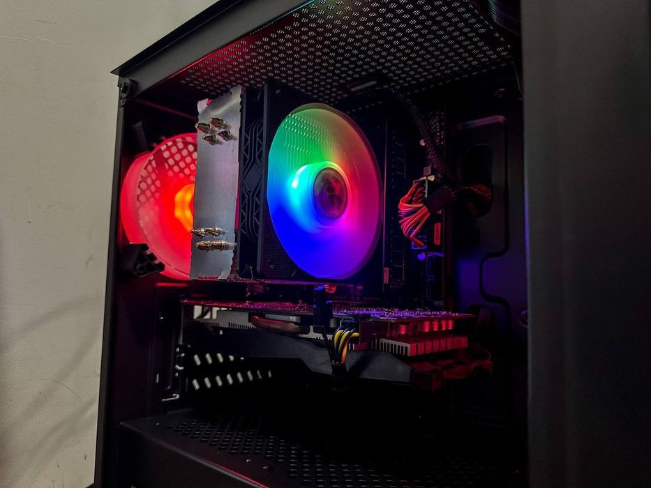 12-AVLOD to'liq gamming to'plam komputer