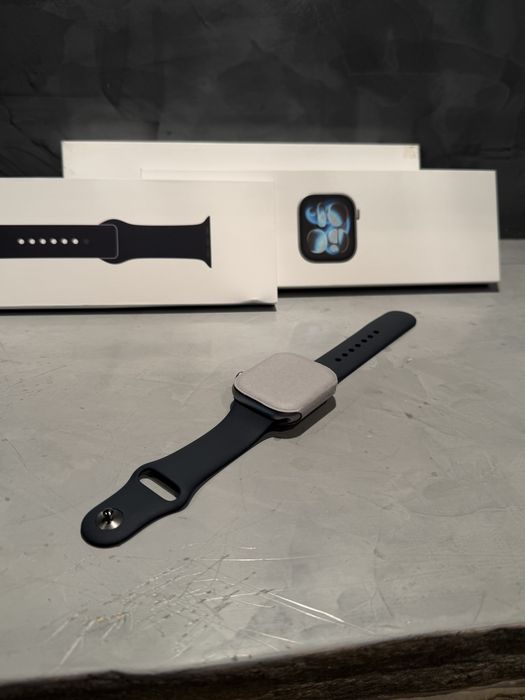 ЧИСТО НОВ Apple Watch Series 11 46 mm Space Gray
