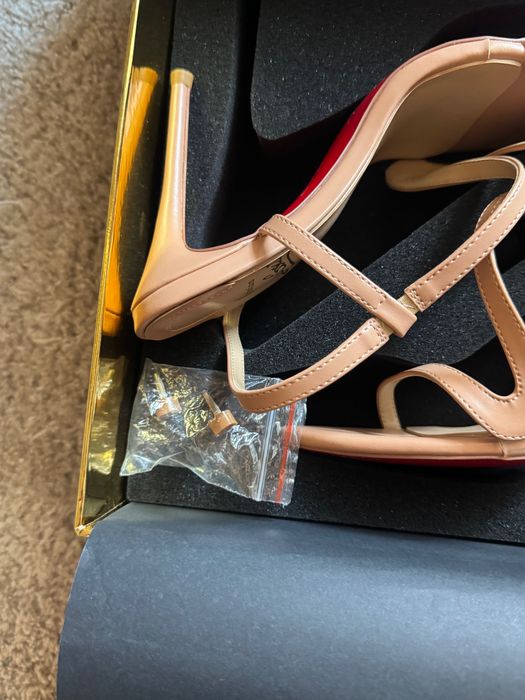 НОВИ Бежови естествена КОЖА,  дамски токчета -36!