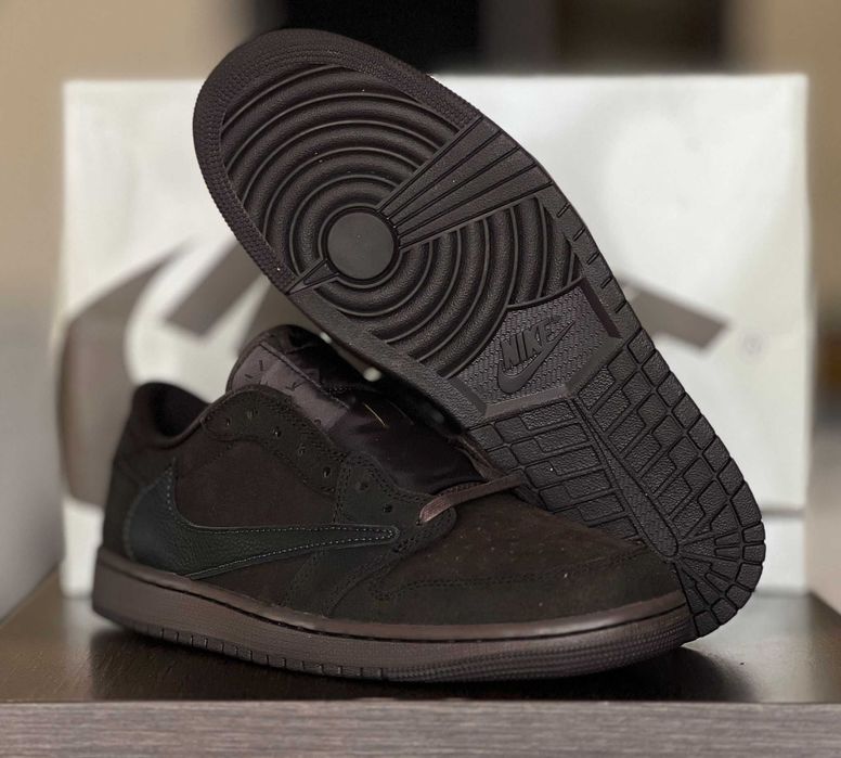Обувки Air Jordan 1 Travis Scott Velvet Brown 45 EU