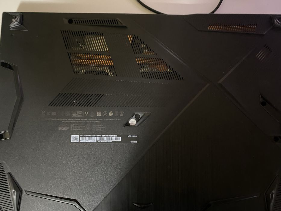 Laptop gaming MSI Thin GF63 12VF i7, RTX 4060 cu garantie