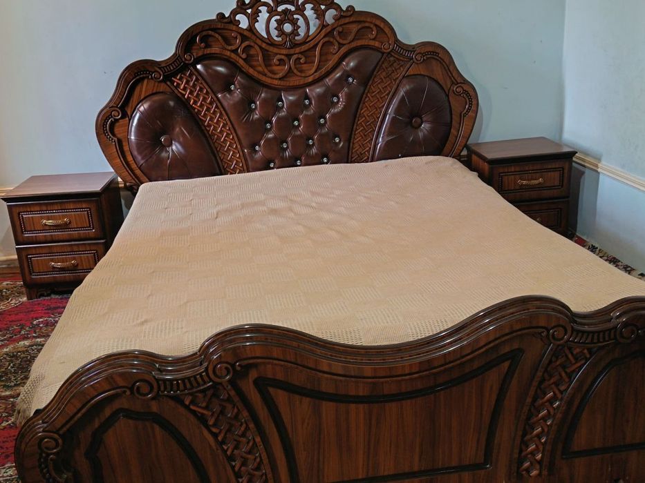 Продаётся спалний гарнитур и стенка