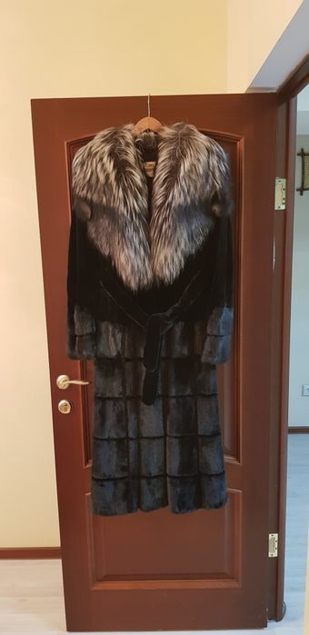 Продам норковую шубу