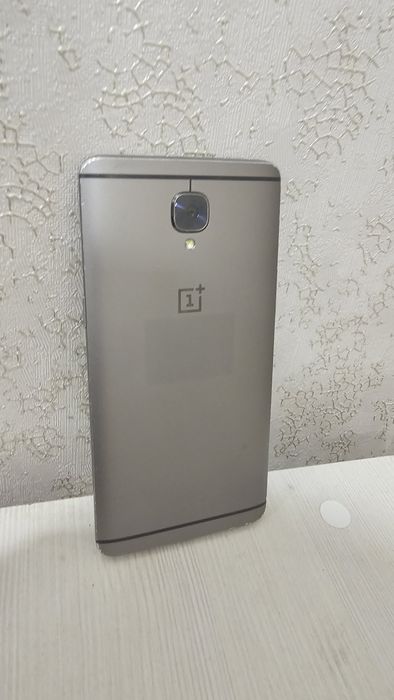 Продам телефон OnePlus