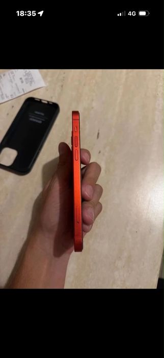 Iphone 12.