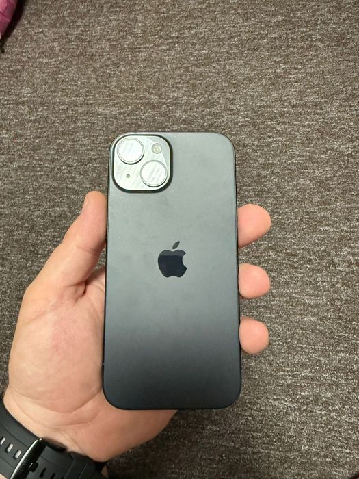 iPhone 15 black + husa cu baterie externa