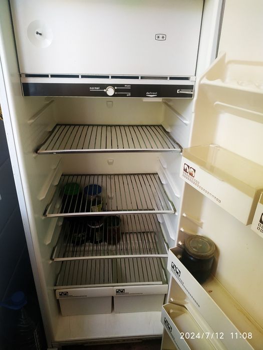 Продаю холодильник Бирюса