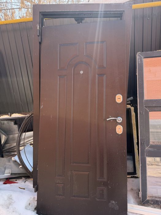 Продам дверь входную