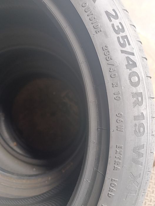 Anvelope de vara 235 40 19 Continental