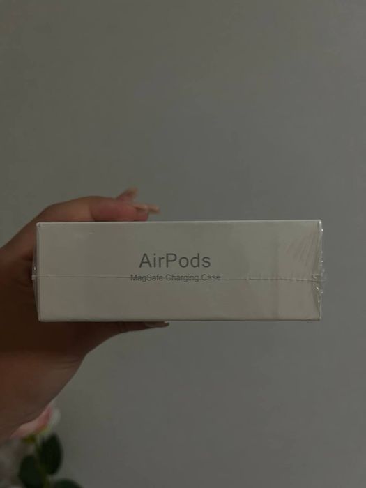 Новые запечатанные Airpods (3rd generation)