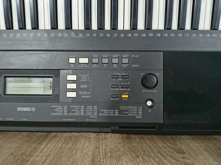 Синтезатор Yamaha PSR-E343