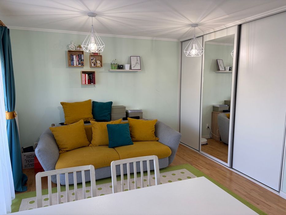 Propietar vand apartament cu loc de parcare inclus
