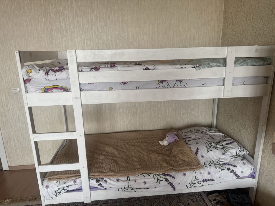 Двухъярусная кровать