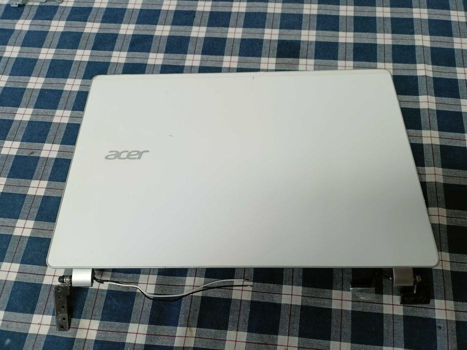 Elemente AcerAspire V3-372