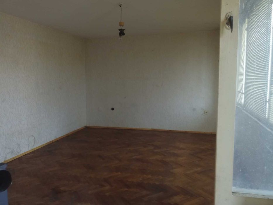 Продава се Четиристаен апартамент в Пазарджик, Запад - 87 кв.м за 684 €/кв.м - Снимка #11