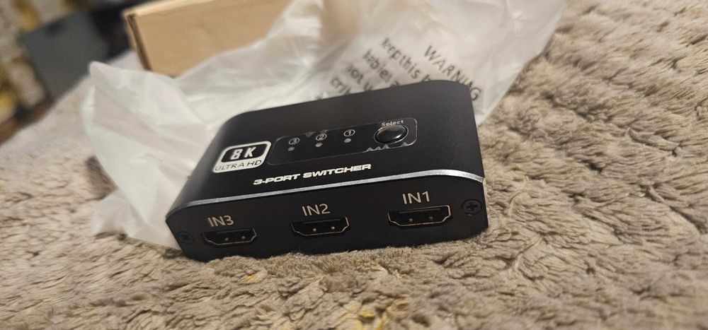 spliter switch 8k 3 porturi 1 iesire  ps 4 ps5 xbox pc