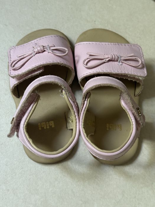 Sadale fetite, din piele naturala, roz, 20 Bibi