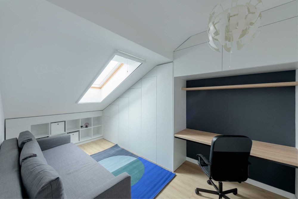 Proprietar inchiriez apartament cu 3 camere