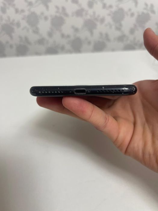 Айфон 7+ черный цвет 128гб