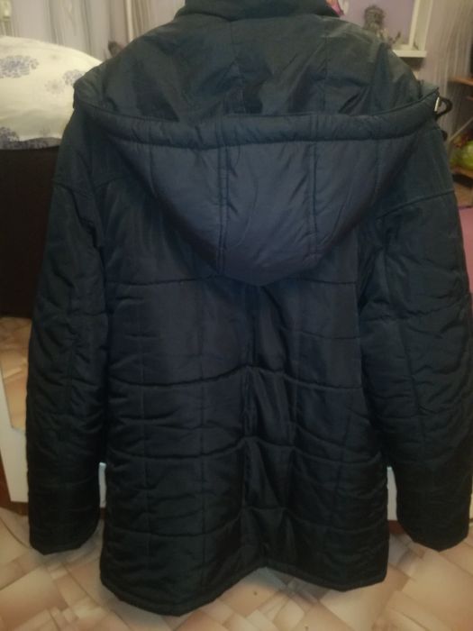 Продам зимнию куртку