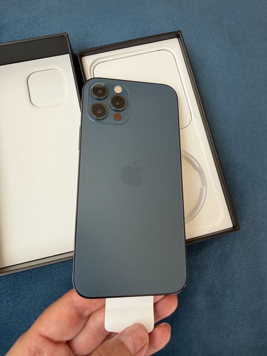 Iphone 12 pro  запазен