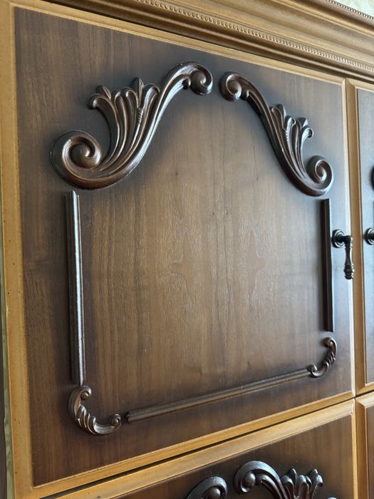 Продам шкаф для гостинной.