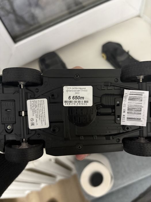 коллекция металлических машинок