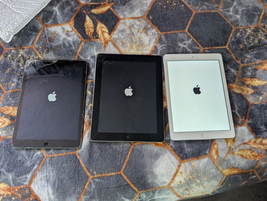 Pachet tablete iPad de piese