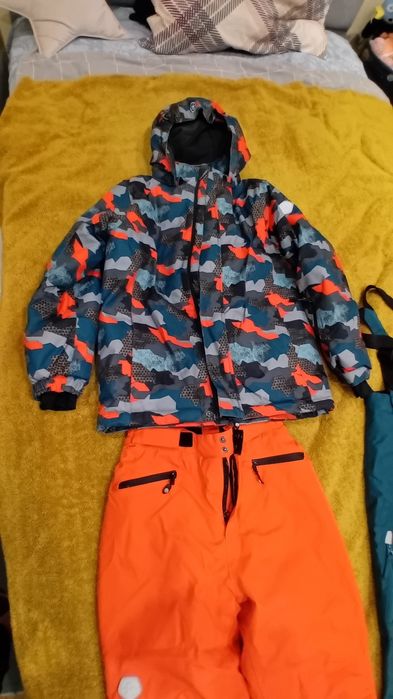 Детски гащеризон и яке за ски