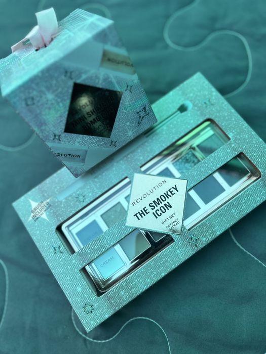 Нови гримове на Revolution