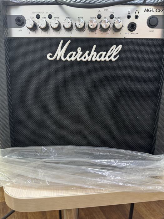 MARSHALL MG15 CFX Комбоусилитель для электрогитары