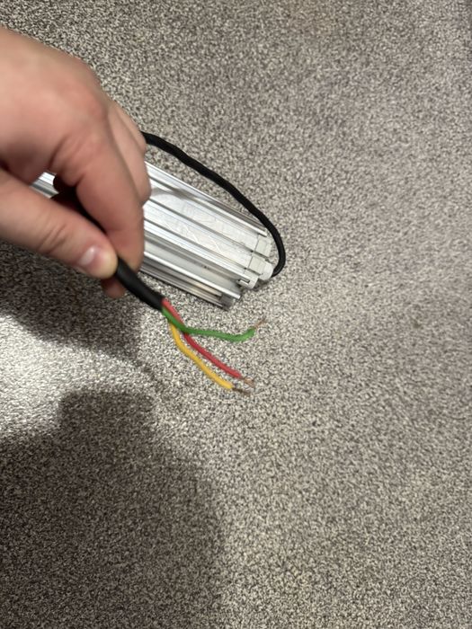 Продам промышленную лампу