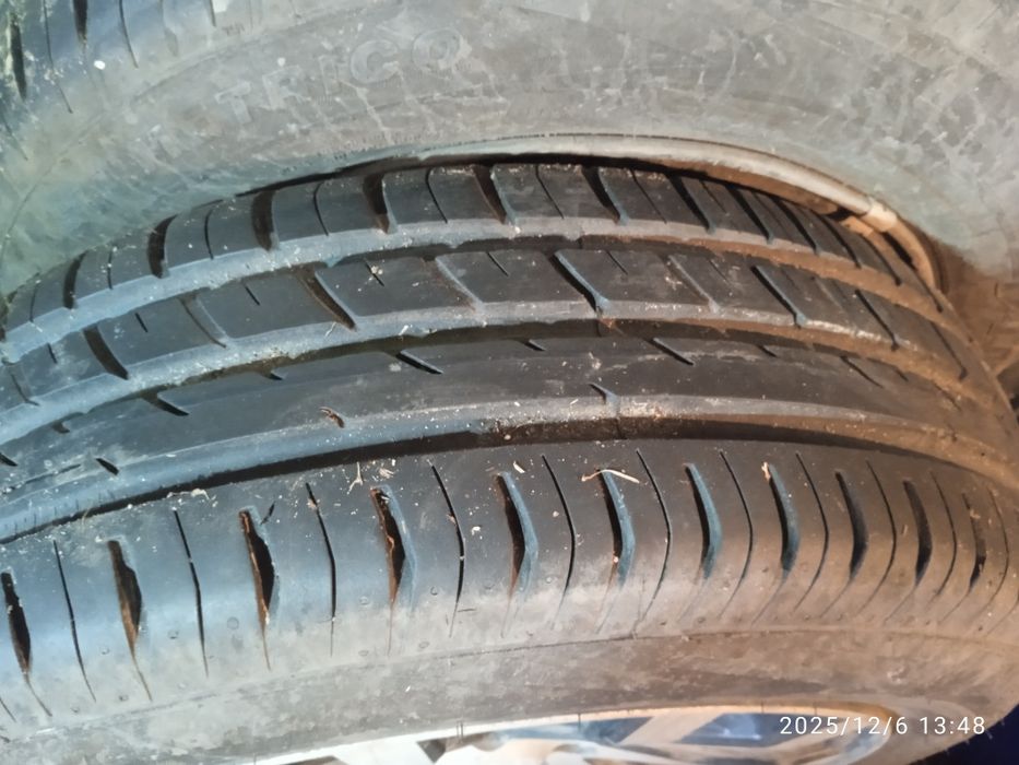 Продам комплект резины с дисками.