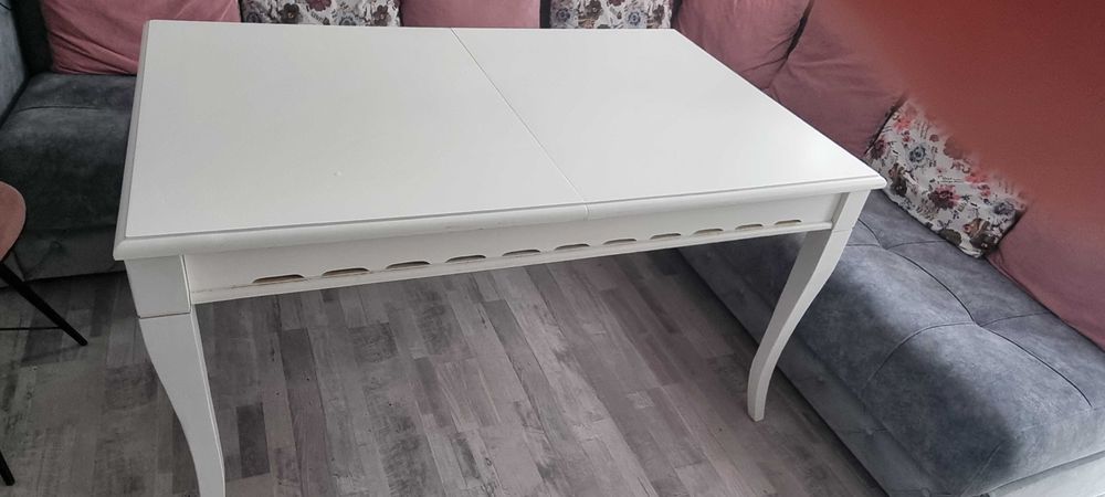 Трапезна маса (Бяла)