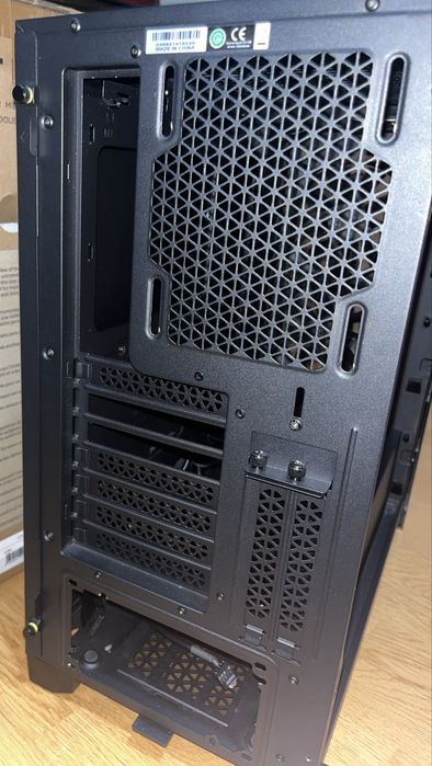 Carcasa PC Corsair iCUE 4000X Tempered Glass Mid-Tower ATX
