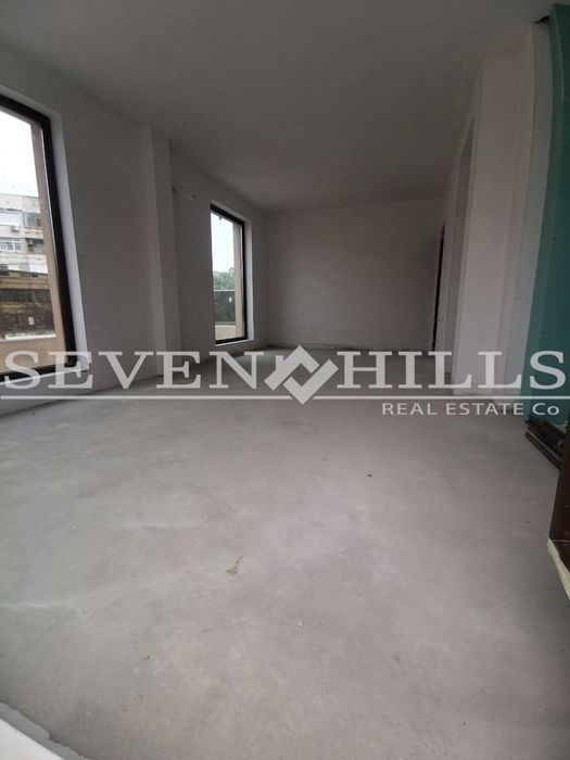 Продава се Двустаен апартамент в Пловдив, Христо Смирненски - 84 кв.м за 1044 €/кв.м - Снимка #1