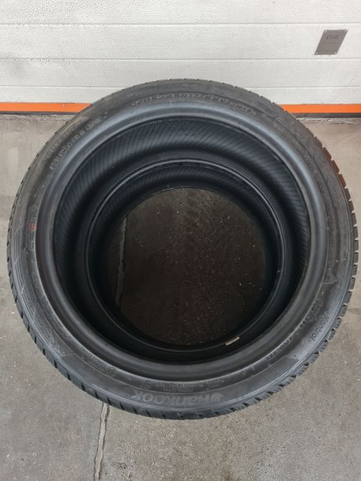 Зимни гуми 2 броя HANKOOK Winter Icept Evo2 205 45 R17 дот 2415