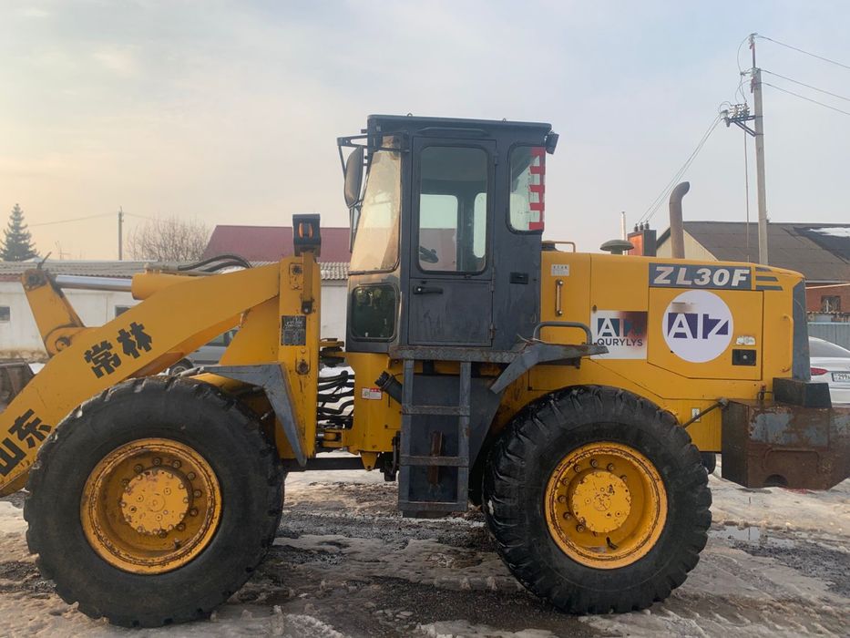 Продам погрузчик 1,8 куб