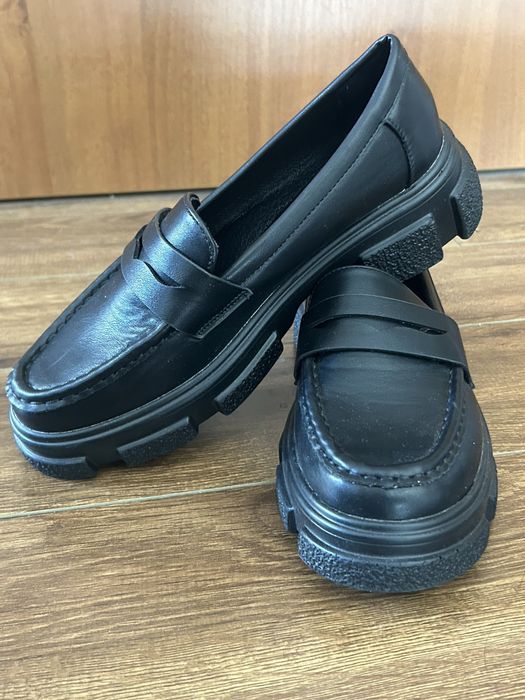 Лоферы женская обувь