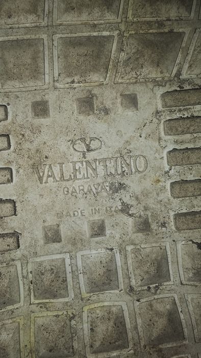 Adidasi Valentino Garavani
