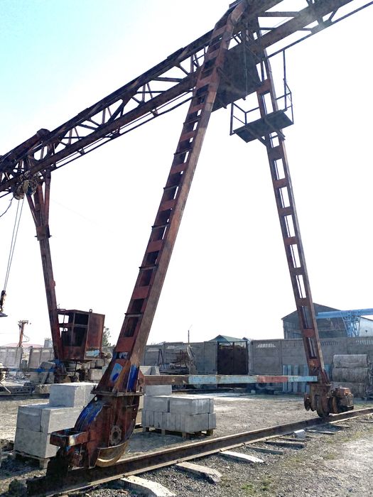 Ижарага Фаргона шахри Онкология олдида Омборхона / склад 150-400квм