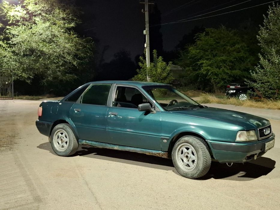 срочно продам ауди 80